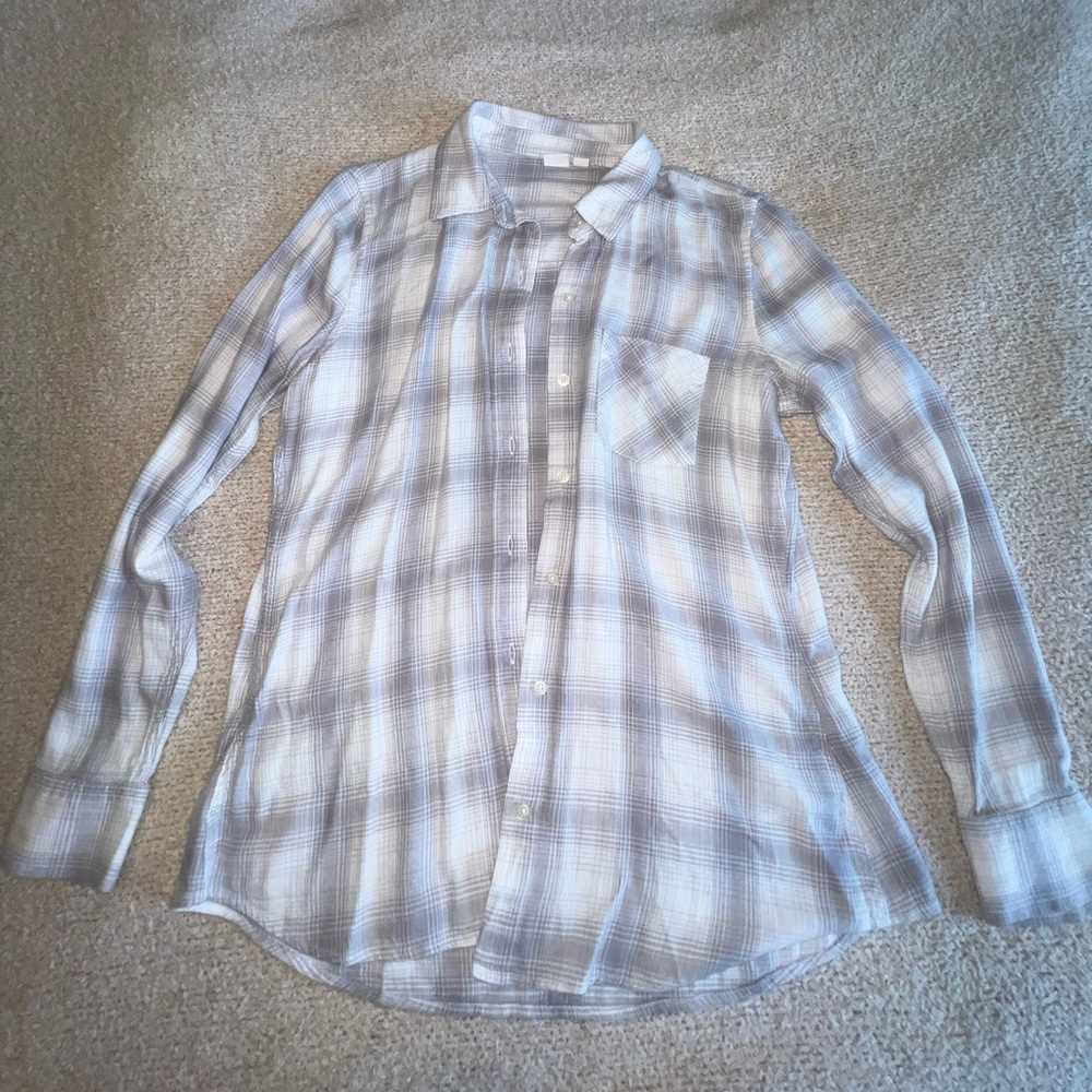 GAP Women’s Medium Button Down Lightweight Spring Layer Plaid Shirt